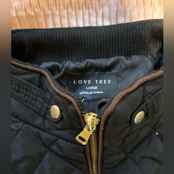 LOVETREE quilted gold trim jacket - Picture 5 of 5